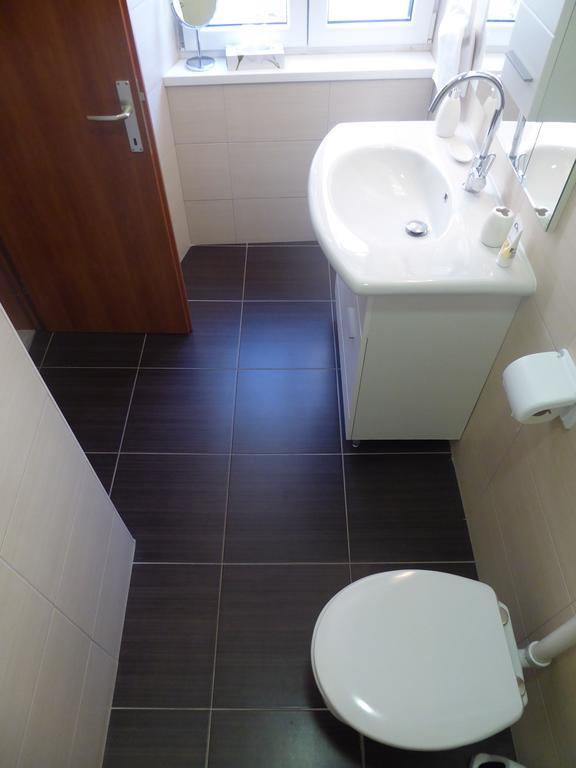 Studio Apartment Mila Split Exterior foto