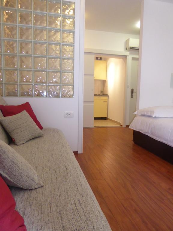 Studio Apartment Mila Split Exterior foto